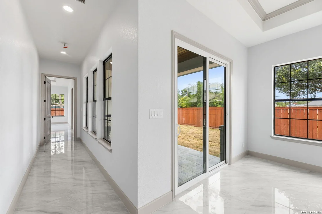 Photo of 8220 Alton Blvd