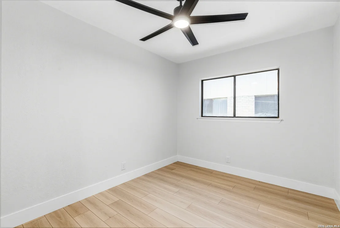 Photo of 7950 New World