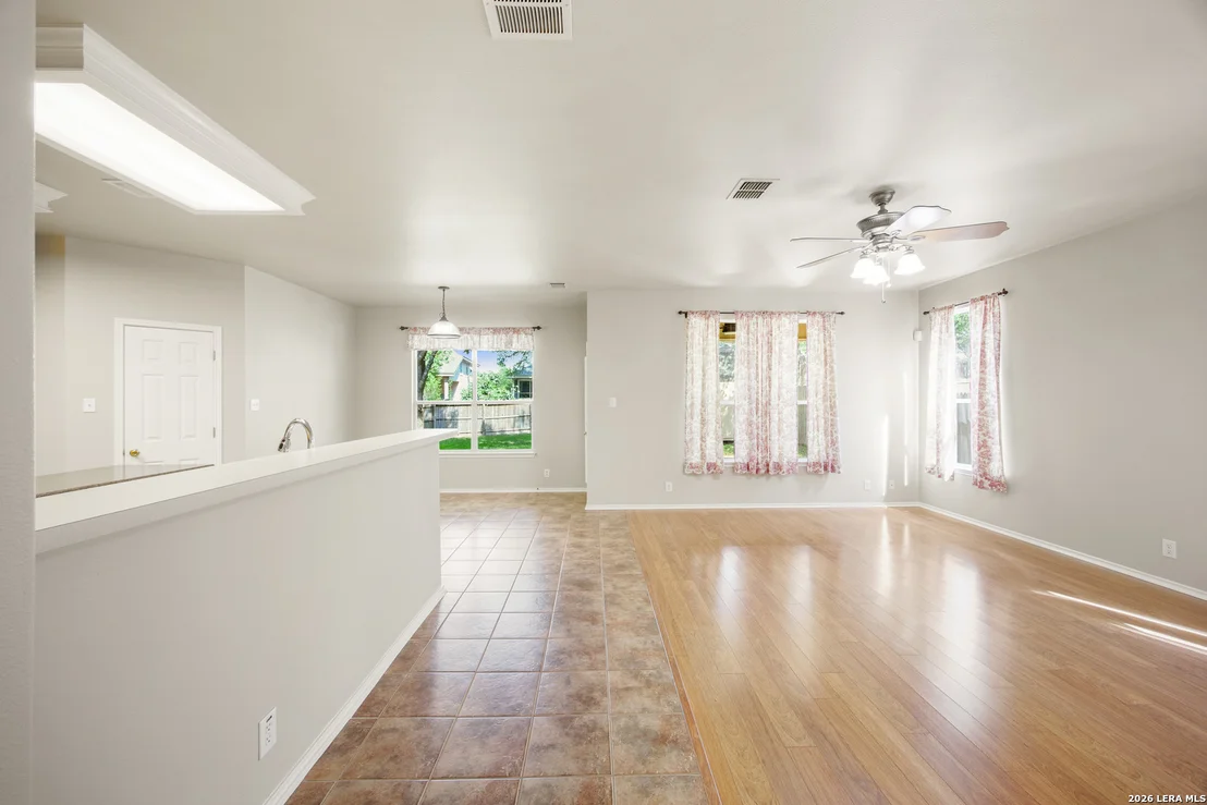 Photo of 17230 Darien Wing