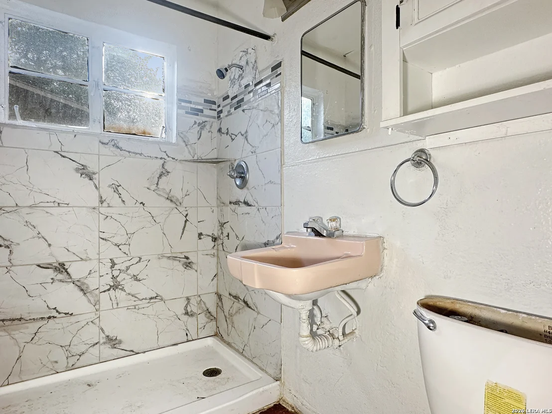 Photo of 146 GASKIN DR