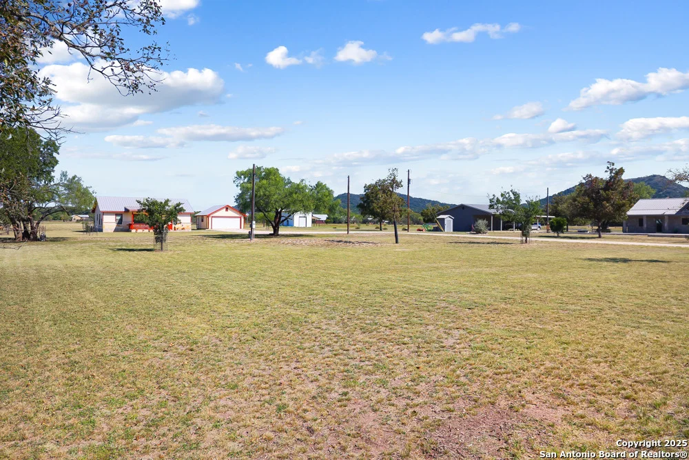 Photo of 867 RIVERTREE RD