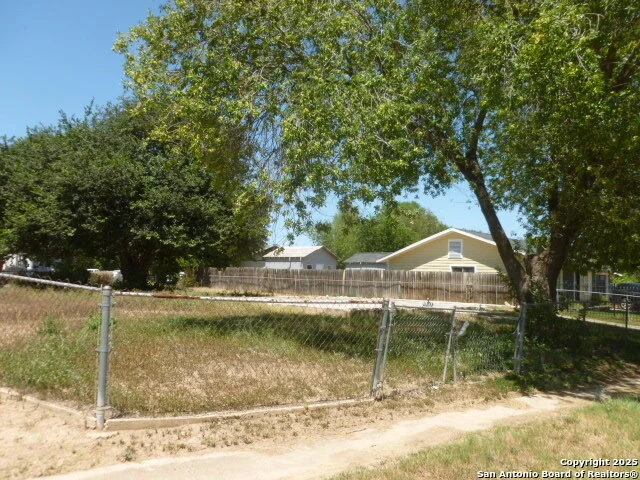 Photo of 855 S Brownleaf