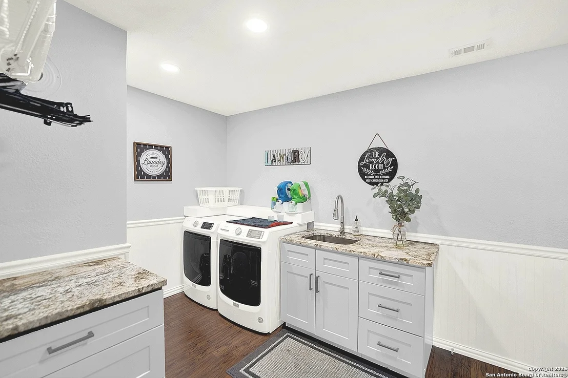 Photo of 121 SPYGLASS