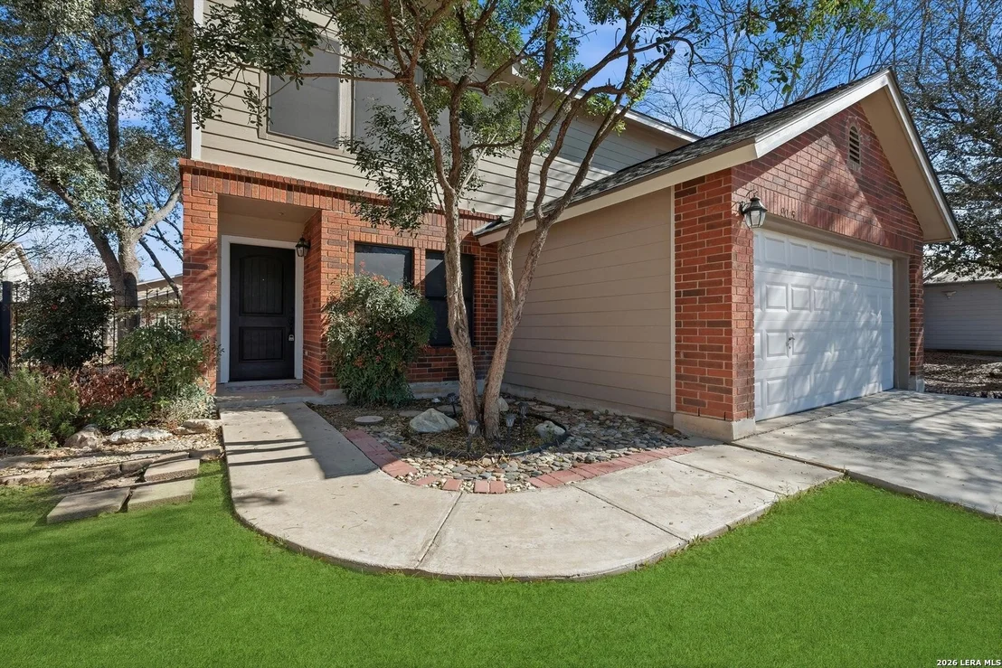 Photo of 9015 Mansfield