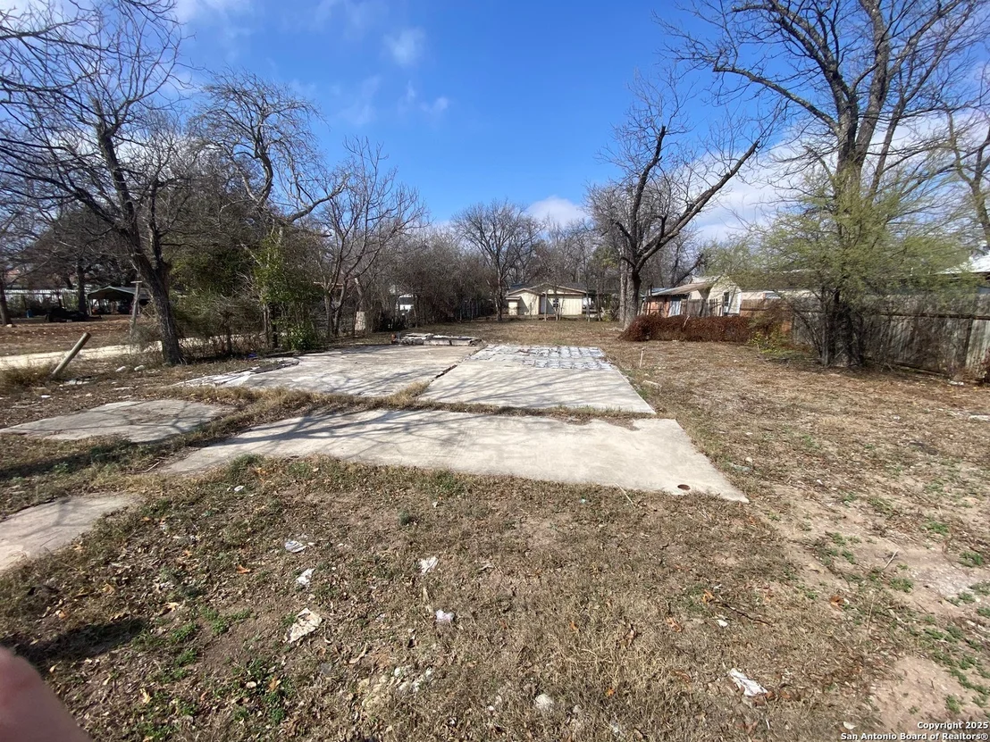 Photo of 412 W NORTH LN