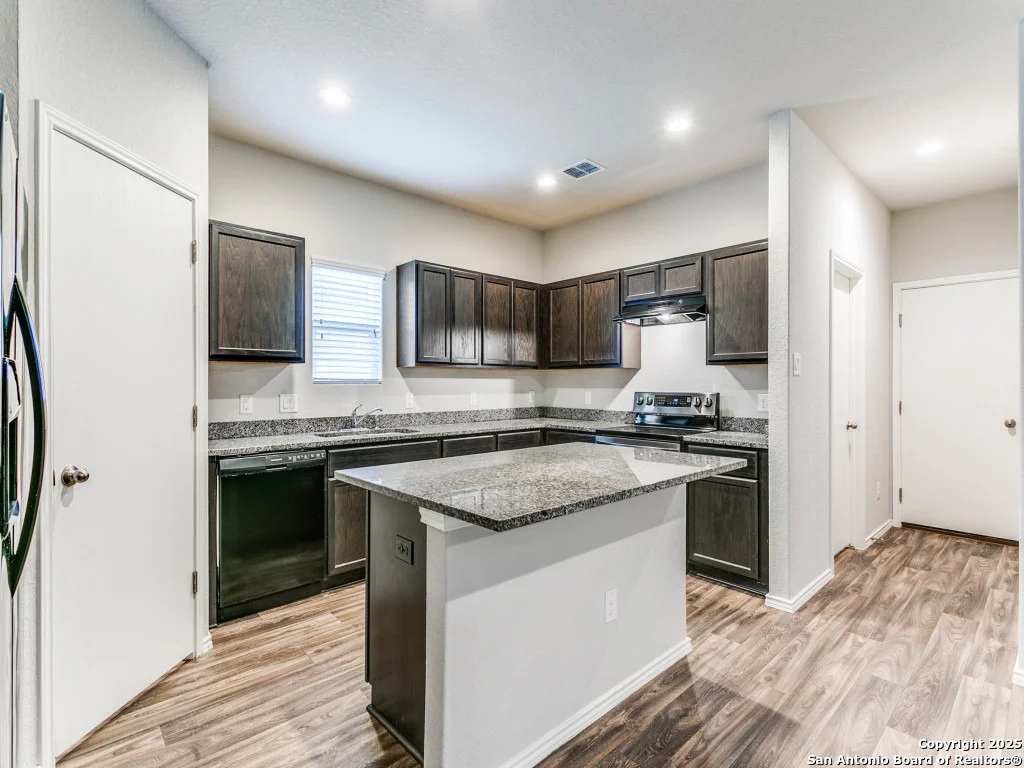 Photo of 9410 Sandy Ridge