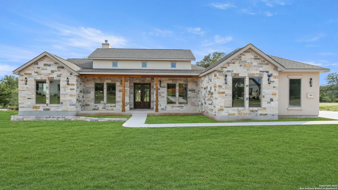 Photo of 109 Lazy Oak Pl