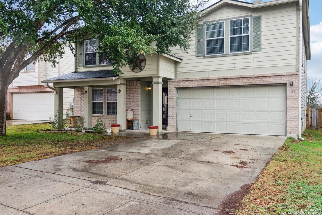 Photo of 141 GATEWOOD FLS