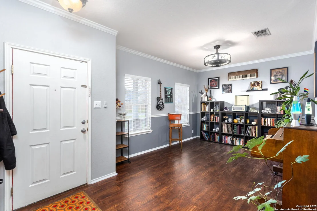 Photo of 8415 COLLINGWOOD