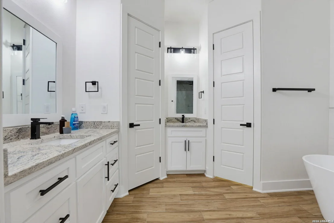 Photo of 160 Log Cabin Way