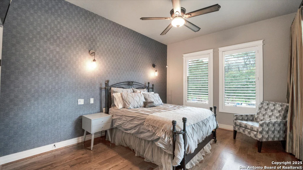 Photo of 955 RIVERFOREST DR