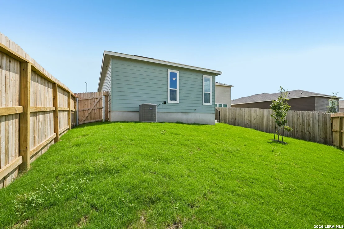 Photo of 10049 JAGGER AVENUE