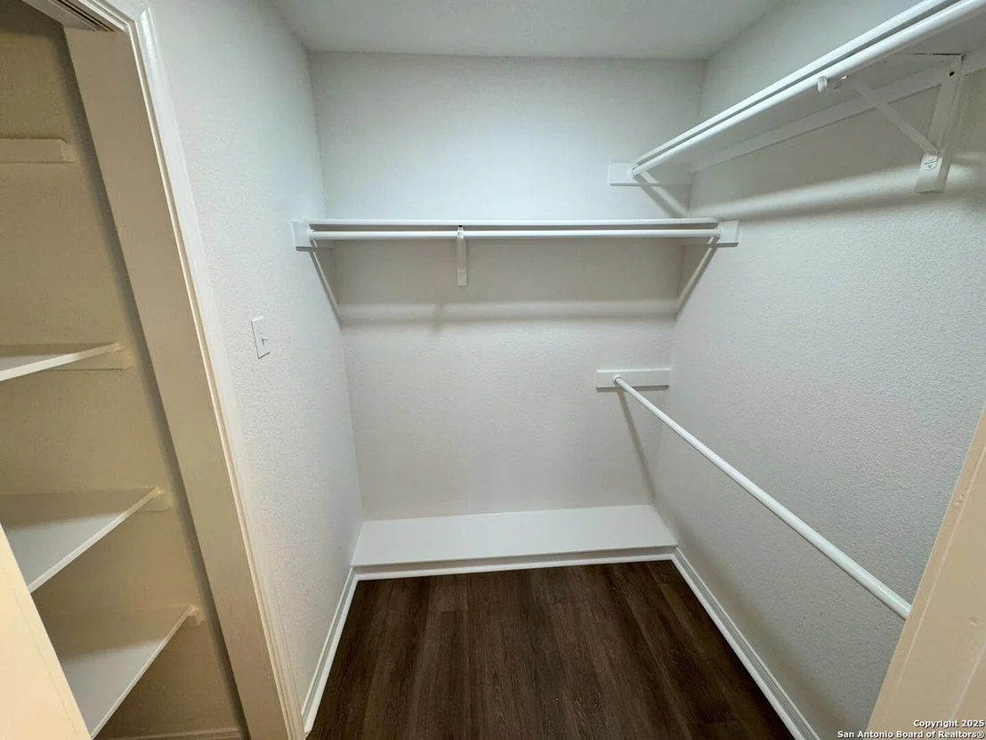 Photo of 136 Lakeview Trace