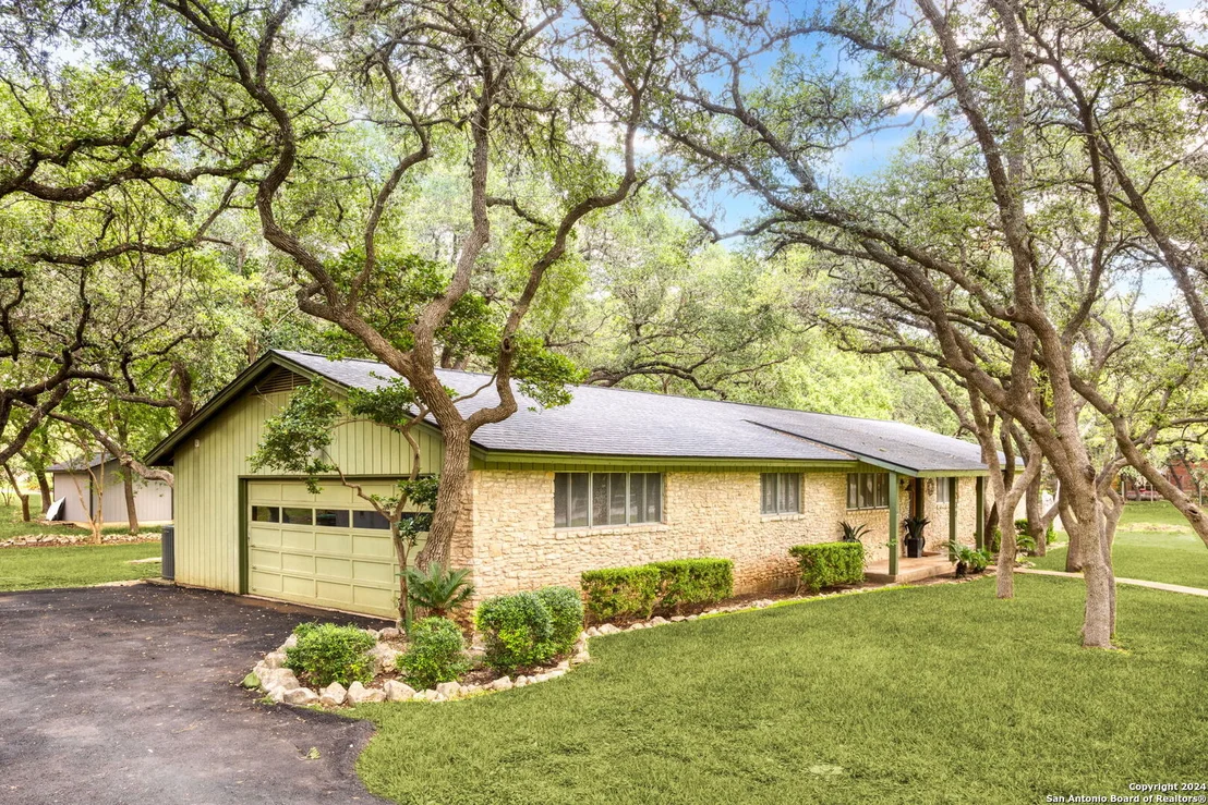 Photo of 239 Donella Dr