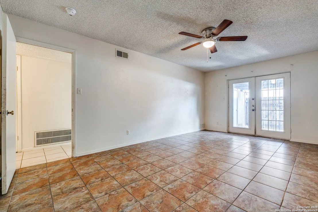 Photo of Unit 40A at 8915 Datapoint Dr