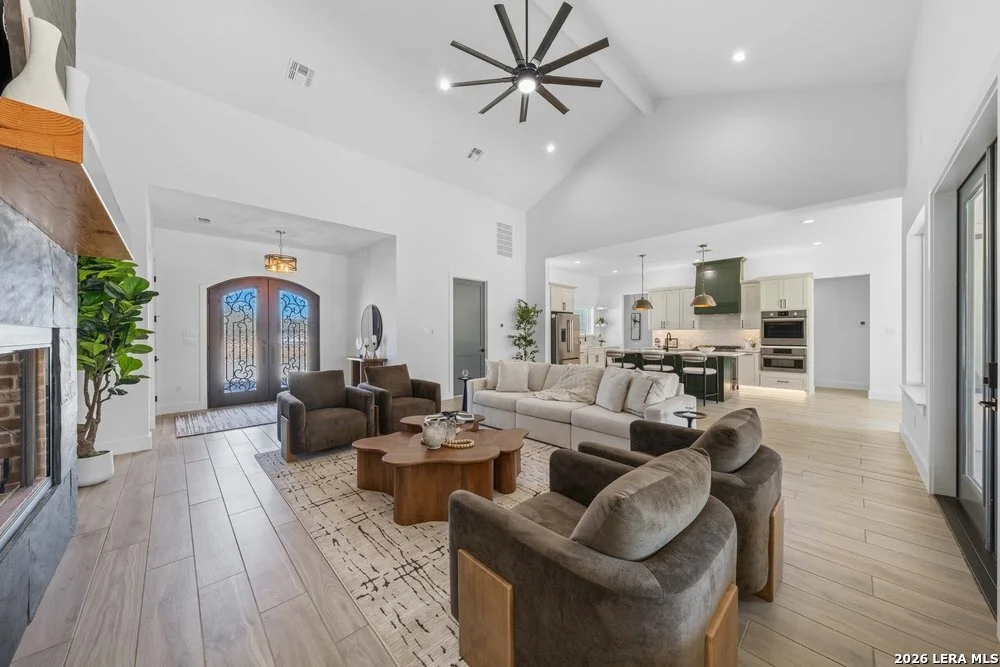 Photo of 877 Annabelle Ave
