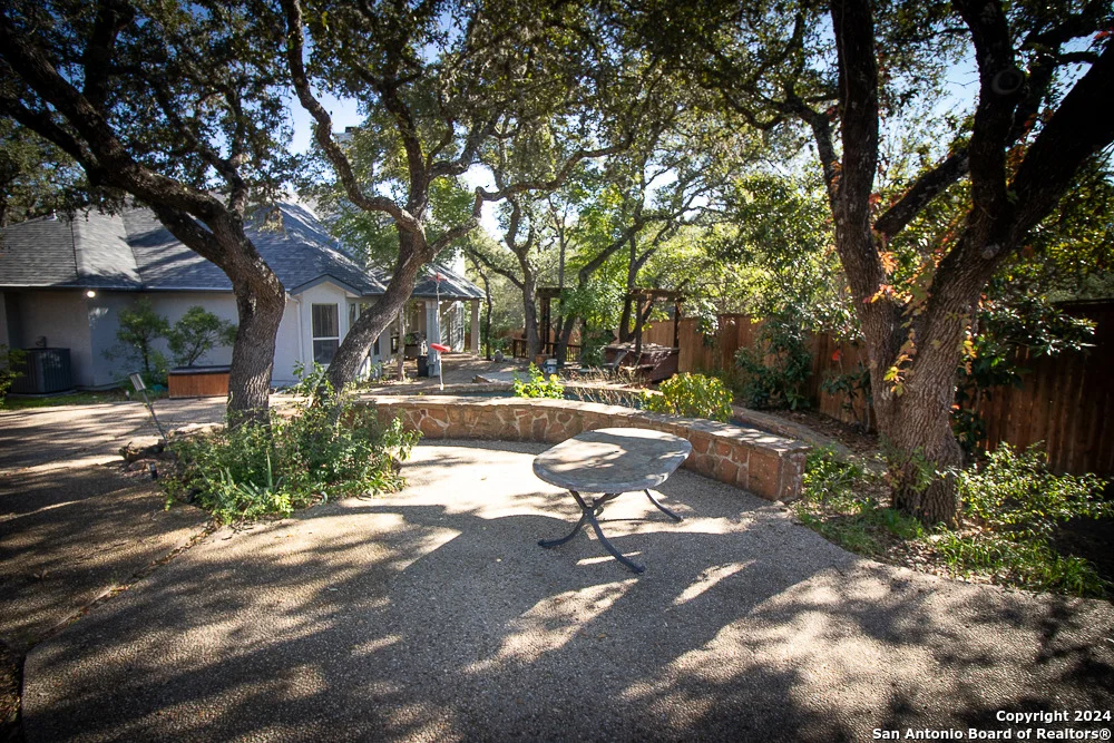 Photo of 8526 FAIRWAY TRACE DR