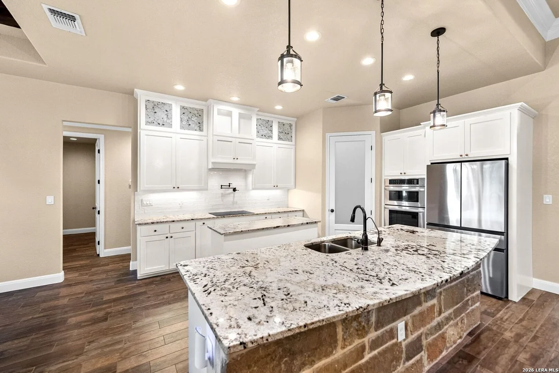 Photo of 1009 Bluebonnet Ln