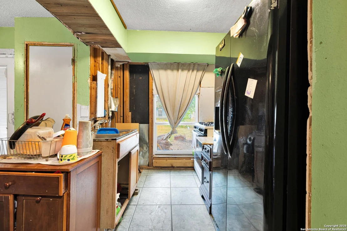 Photo of 6718 Pear Tree