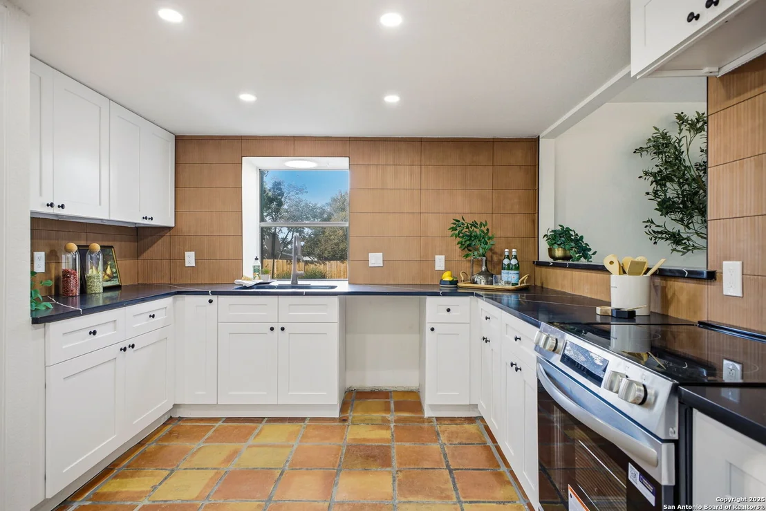 Photo of 6302 Cypress