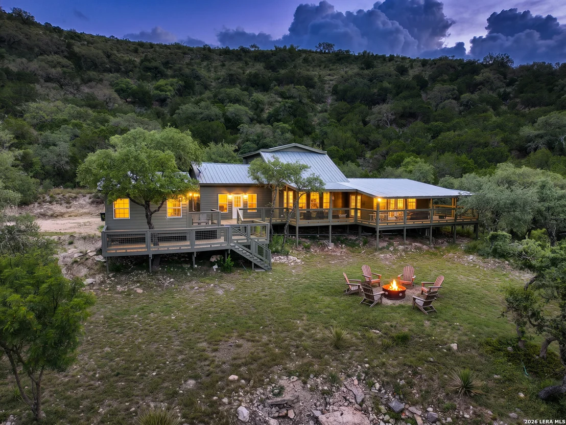 Photo of 574 N Saddle Mountain Rd.
