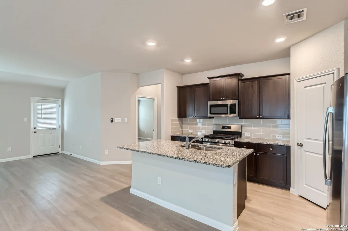 Photo of 5680 Jasmine Spur
