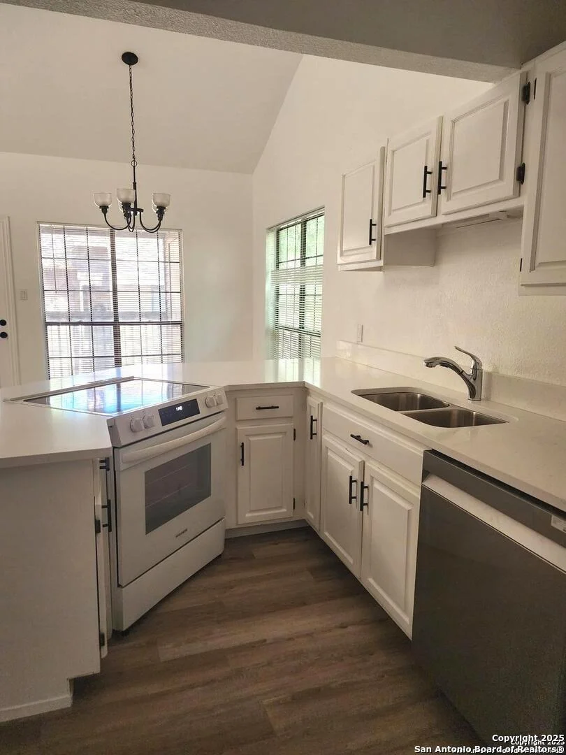 Photo of Unit 44 at 8611 Datapoint Dr