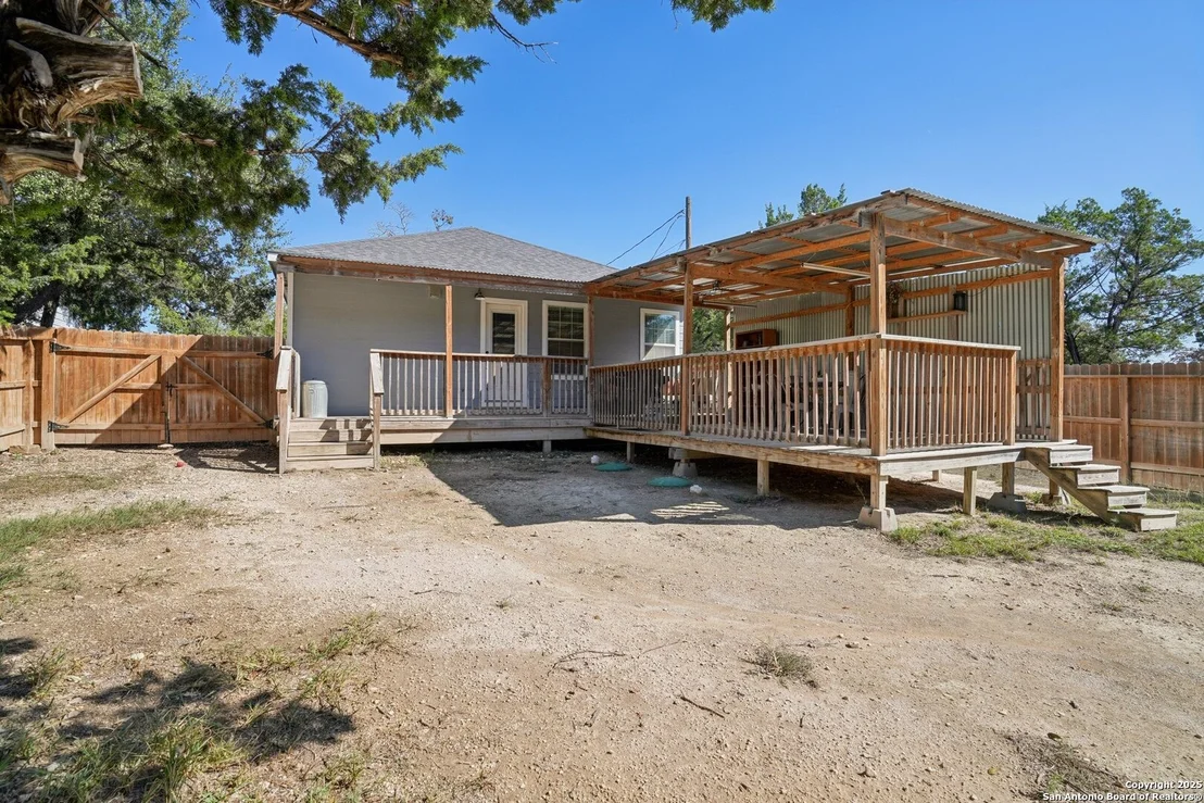 Photo of 636 Skyline Dr