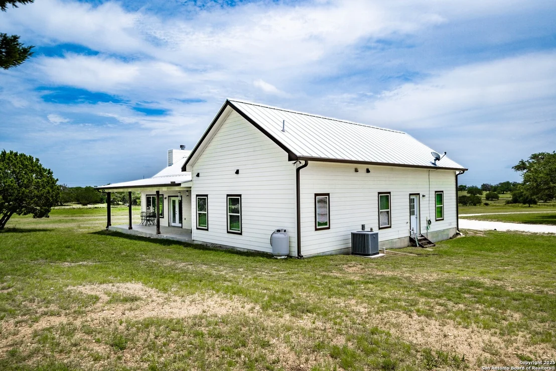 Photo of 233 N Fork