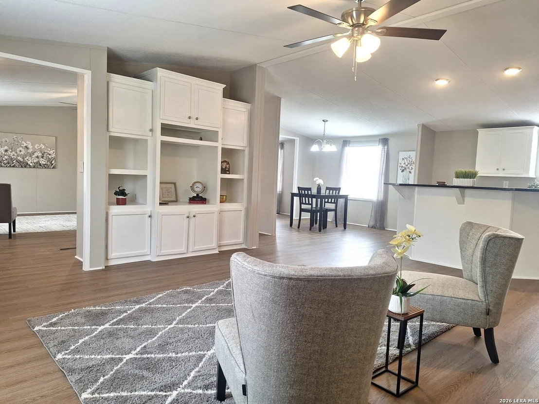Photo of 533 Las Hadas