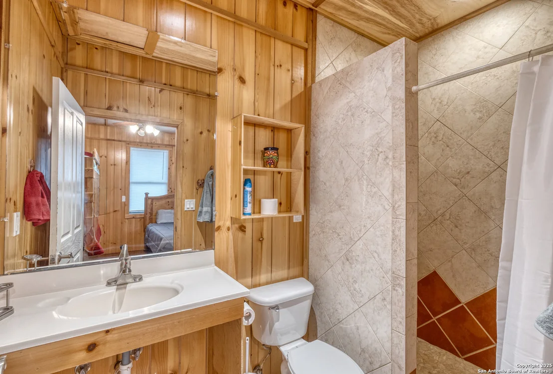 Photo of 387 Madrone Loop