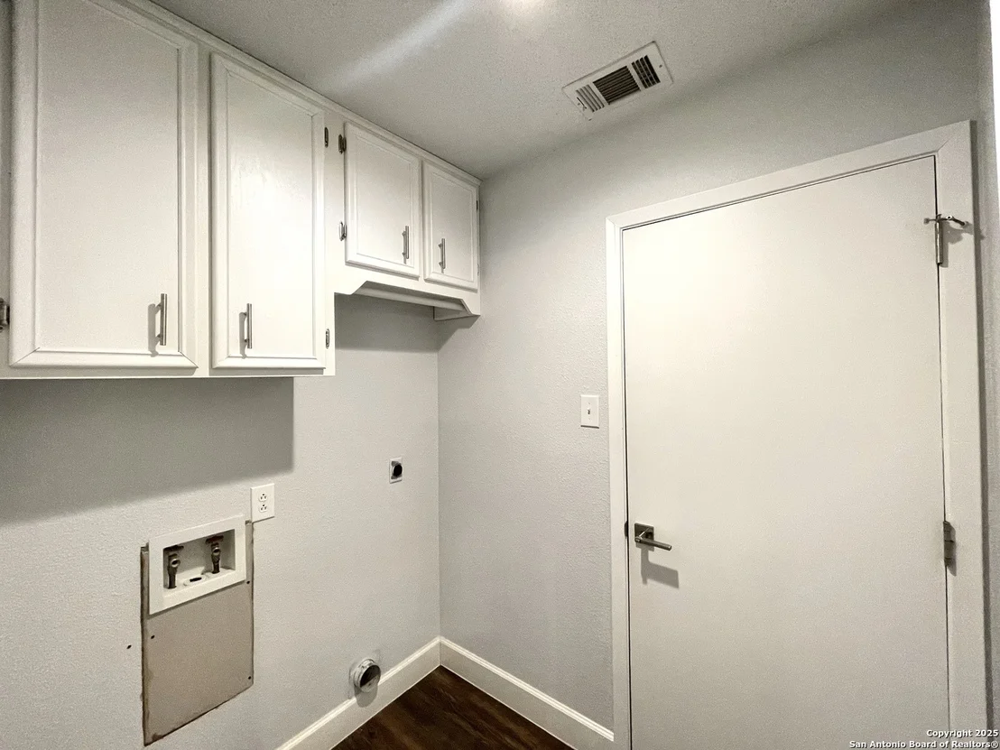 Photo of 107 WEESE LN