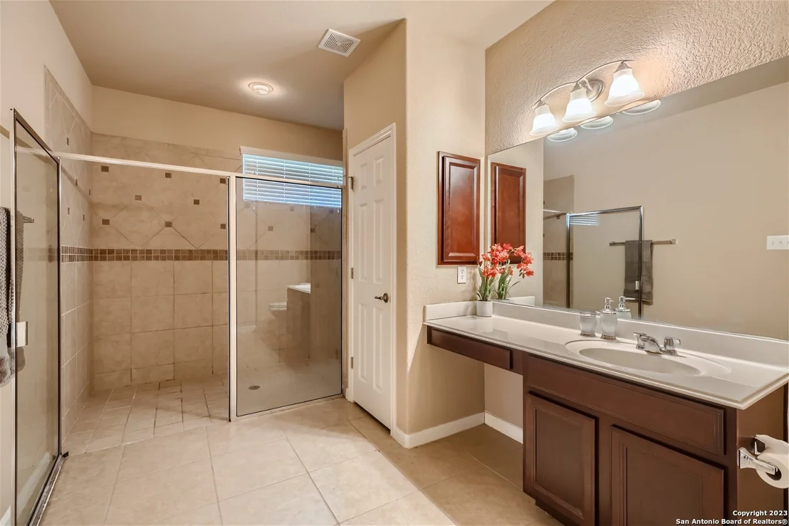 Photo of 1302 Magellan