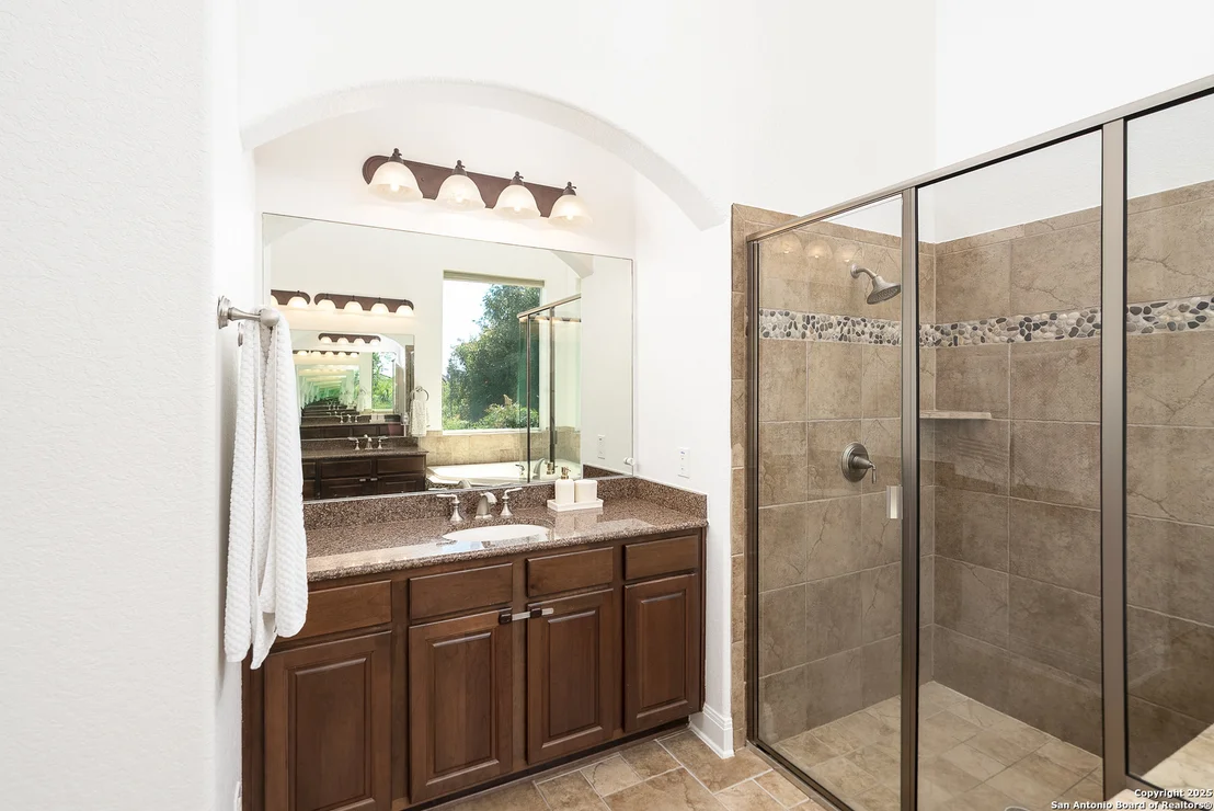 Photo of 24806 Ellesmere