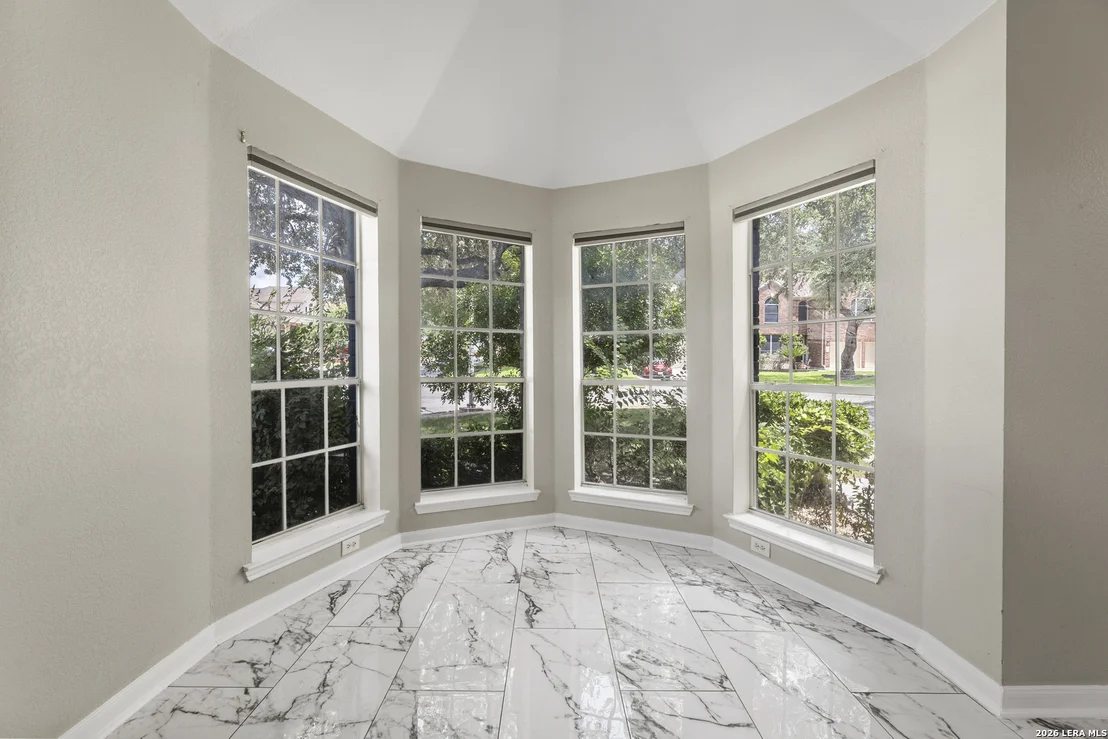 Photo of 2555 Crested Heights