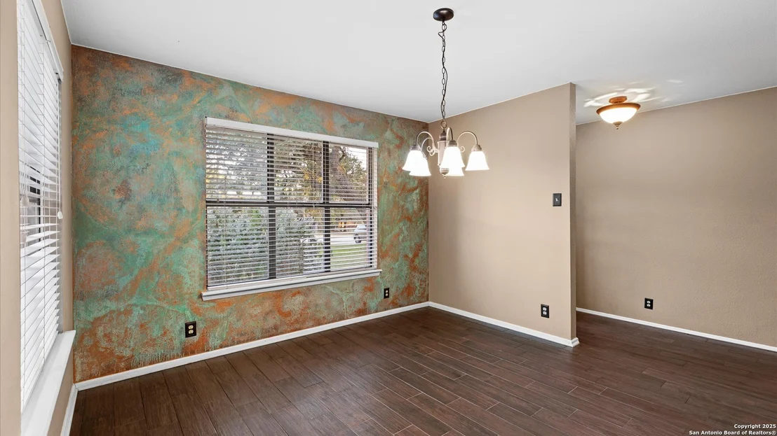 Photo of 9521 Sumac