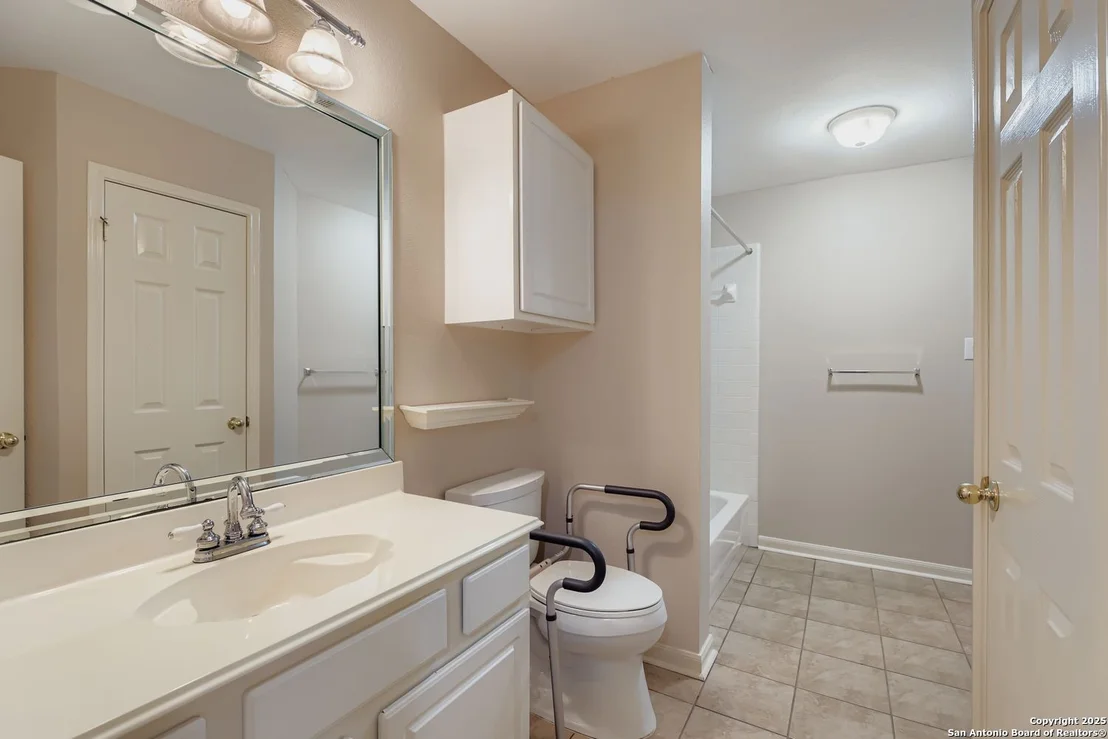 Photo of 1111 Crystal Spring