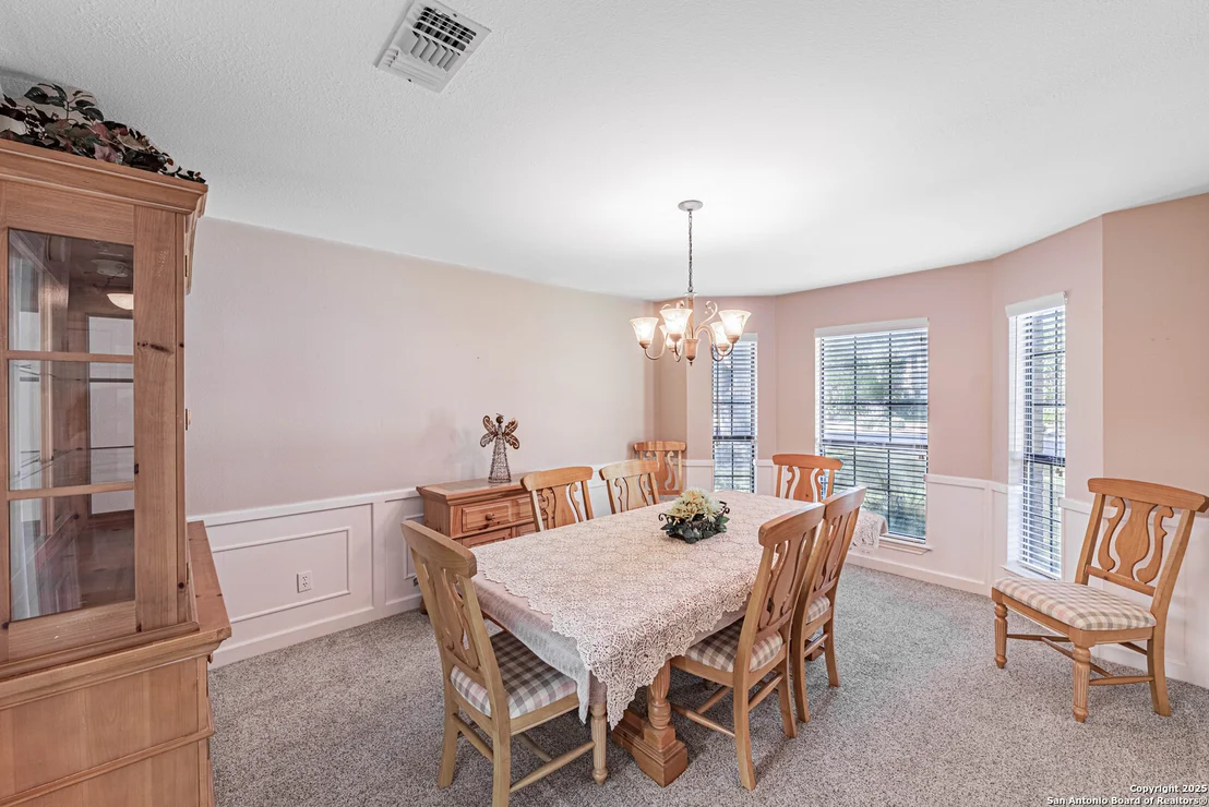 Photo of 729 Heritage Dr