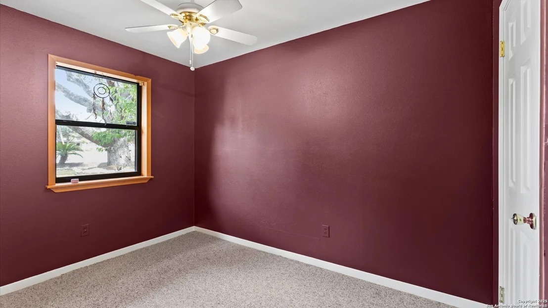Photo of 949 Burges