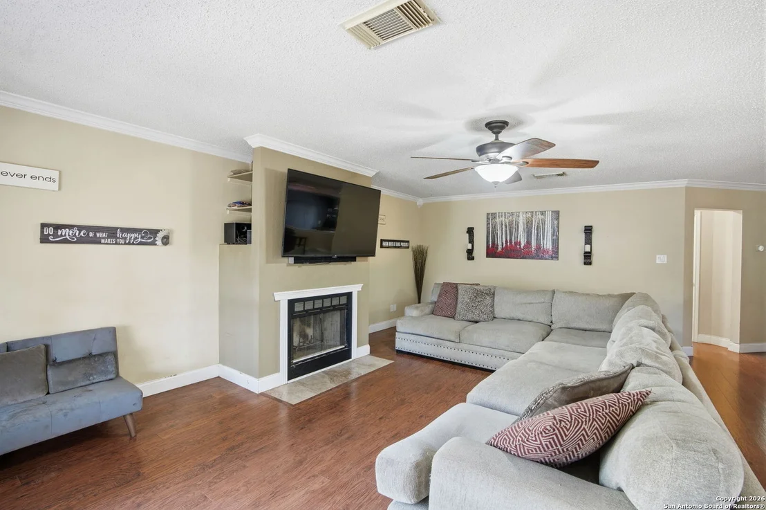 Photo of 3217 Rosewell