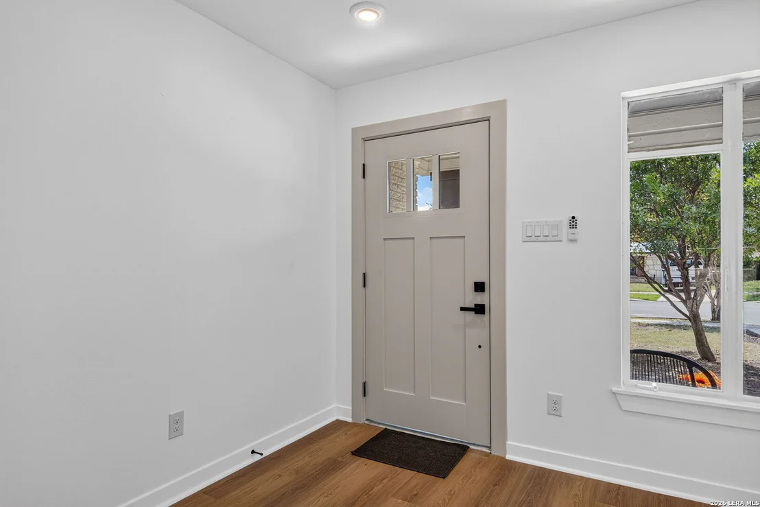 Photo of 359 BARBARA DR