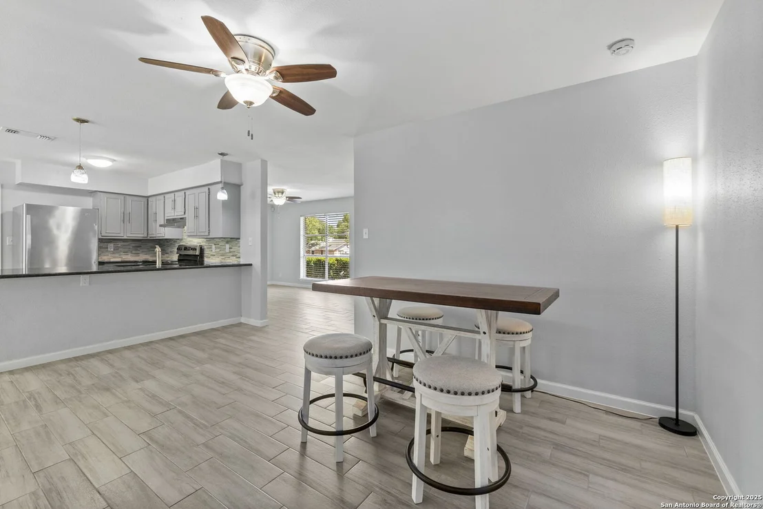 Photo of 6818 Forest Meadow