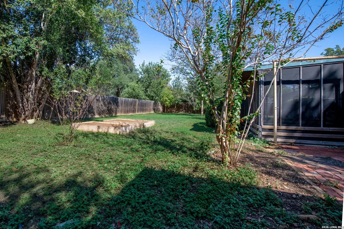 Photo of 1422 Mockingbird
