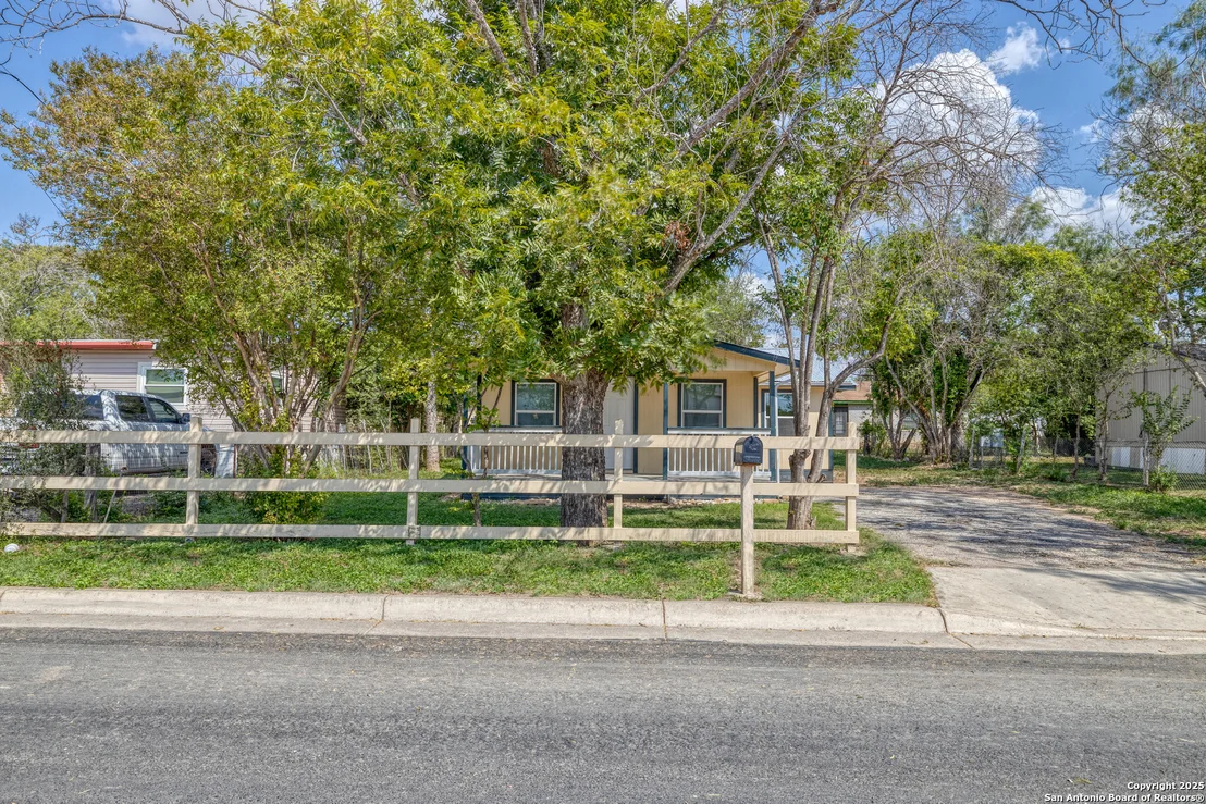 Photo of 1307 Avenue B