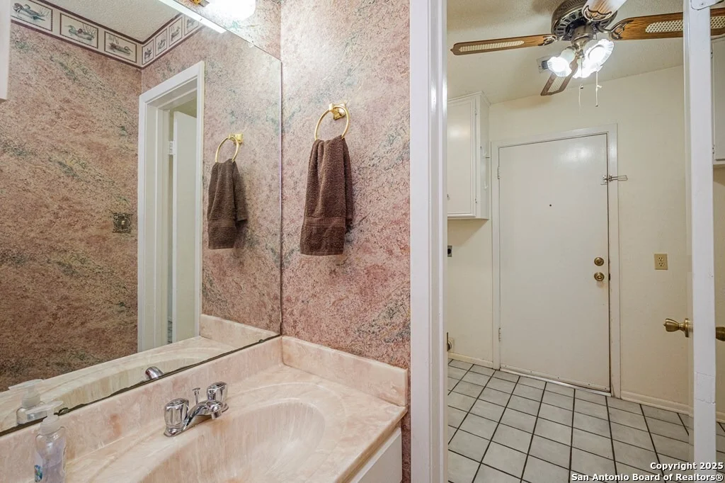 Photo of 23 Encino Loma