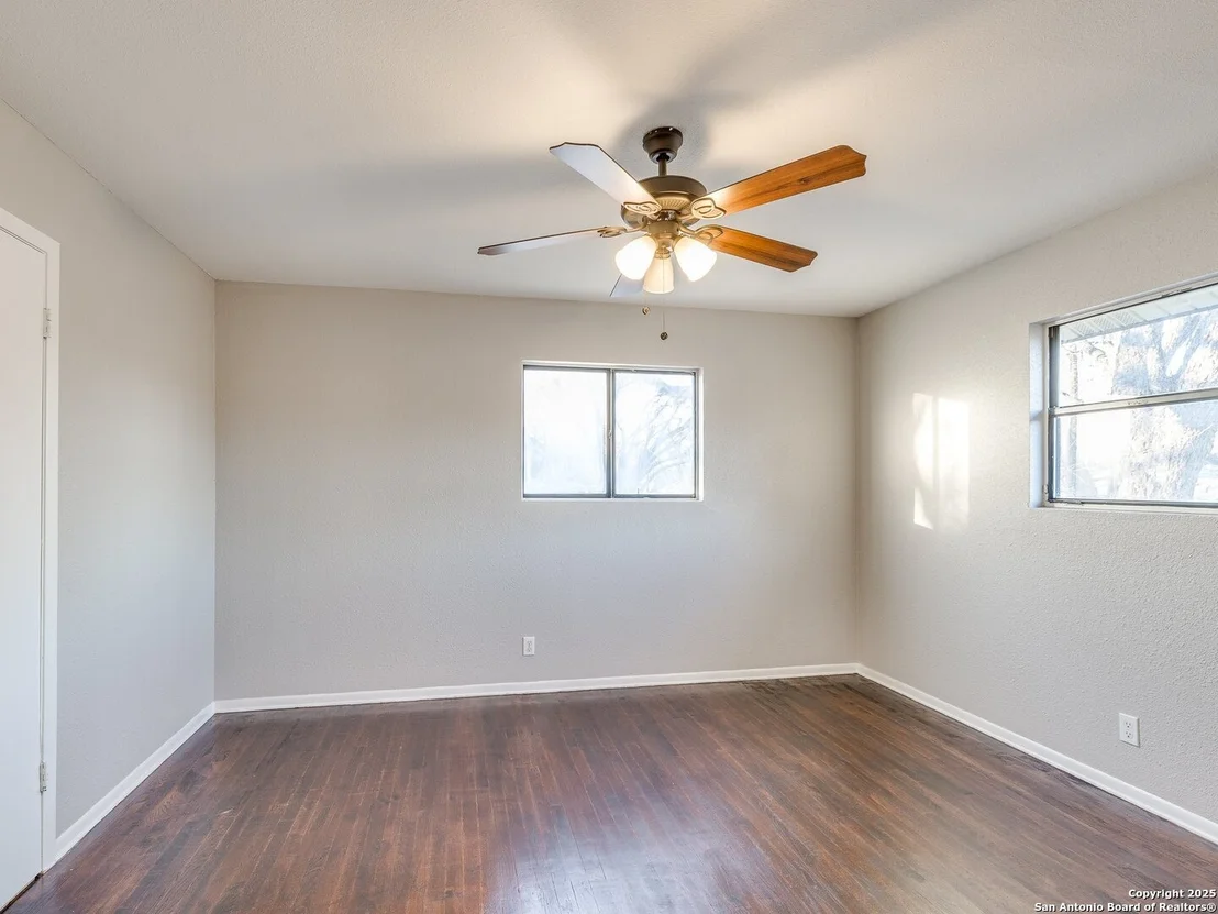 Photo of 302 REGENT