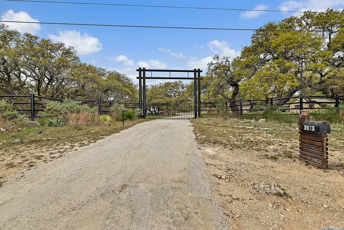 Photo of 3513 N Us Highway 281