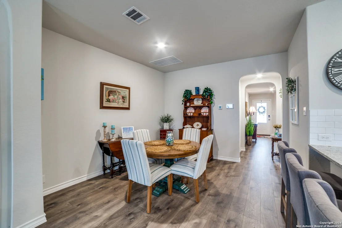 Photo of 414 SABINE RIV