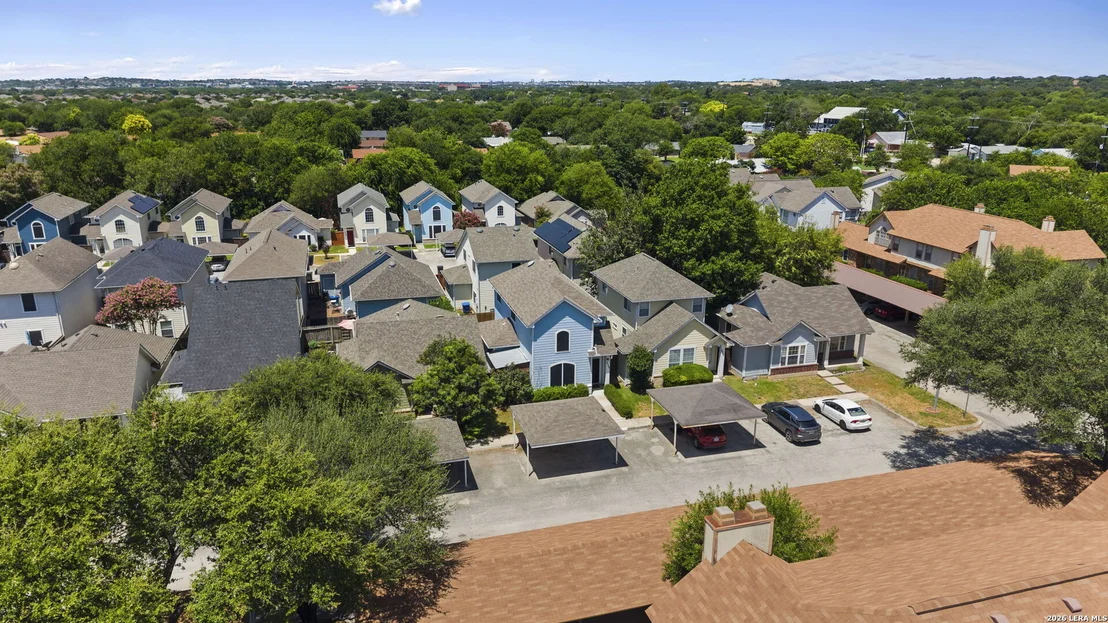 Photo of 2723 Crown Arbor Dr