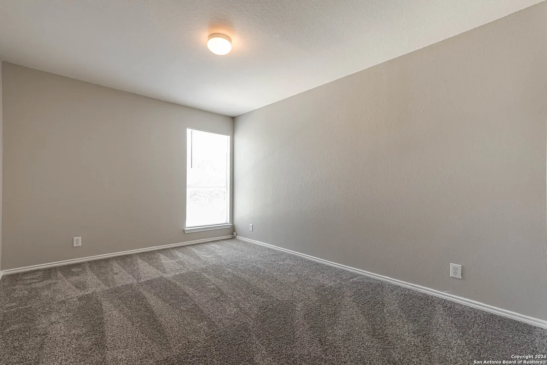 Photo of 1039 DAFFODIL WAY